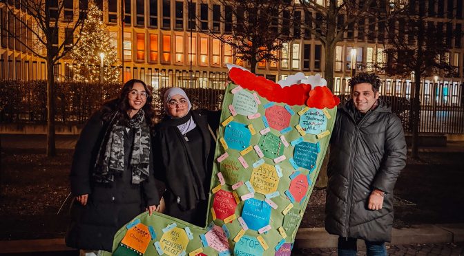 #diegroßesockekommt🎅 Protest zur IMK:  Jugendliche ohne Grenzen fordert eine gerechte Asylpolitik